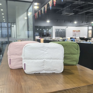 Pochette de maquillage professionnelle en coton avec fermeture éclair, personnalisable, pour rangement de cosmétiques, idéale pour sacs de rangement matelassés - Fournisseur Royal Fair Tycoon - Product Image 3
