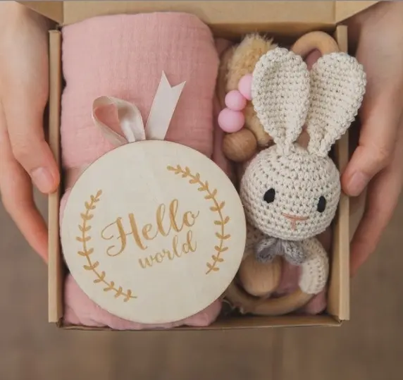 Popular Newborn Baby Gift Box Macrame Wooden Teether Rattle Toy Unisex Baby Shower Gift Set