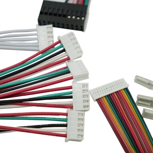 Solutions de câblage personnalisées pour l'automobile, les appareils électroménagers, les motos, les véhicules hybrides, avec connecteurs adaptatifs en cuivre, en PVC, IP67 - Product Image 2