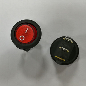 Beleuchteter 3-Wege-Schalter mit Roter LED, 16A 125V, Runder Wippschalter - Product Image 4