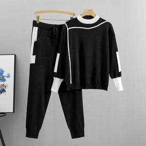 เสื้อสเวตเตอร์แบบสวมหัวแขนยาวแบบถัก<span class=keywords><strong>2</strong></span>ชิ้นเดินรันเวย์สำหรับ2023ฤดูใบไม้ร่วงชุดเสื้อผ้าแฟชั่นเย็บปะติดปะต่อกันแบบลำลองเสื้อและกางเกงสำหรับผู้หญิงเหมาะกับฤดูใบไม้ผลิ - Product Image 3