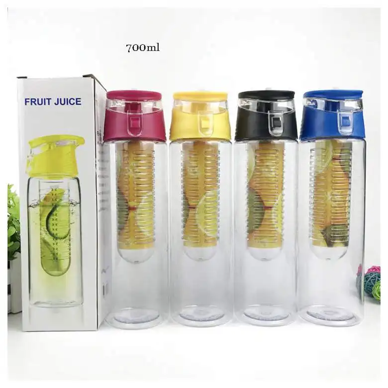 Botol air portabel terlaris dengan Infuser buah botol air plastik 700ml dengan Filter pengocok jus cangkir air