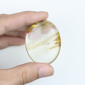 Piedras de Cristal Naturales Portátiles para Aliviar el Estrés, Cristal Tallado a Mano con Grabado, Gua Sha para Meditación y Yoga, 45x35x8MM - Product Image 3