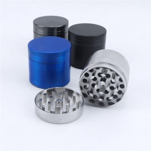 Broyeur à épices en alliage de zinc 4 pièces avec logo personnalisé, accessoires pour herbes sèches - Product Image 5