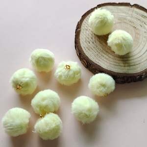 ลูกปัดจี้ยัดนุ่นสีสันสดใสน่ารักขนาด20มม. สำหรับทำเครื่องประดับ - Product Image 5