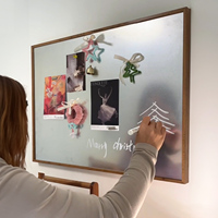 Tableau d'affichage magnétique mural en acier inoxydable avec cadre en noyer, double tableau blanc pour écriture, photos et mémos, décoration murale style Mid-Century Modern