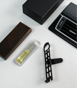 Diffuseur d'arômes de voiture personnalisé avec logo, en bois naturel, à clipser sur la grille d'aération, parfum de luxe pour voiture, aromathérapie - Product Image 3