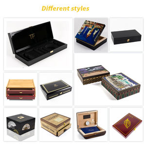 Luxe op maat gemaakte glanzende hoogwaardige vintage rode massief houten fluwelen juwelendoos ringendoos met LED-verlichting - Product Image 6