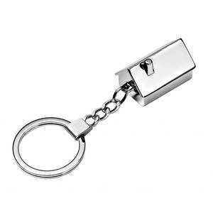 Llavero metálico estilo cottage con cadena y anillo para llaves y accesorios - Product Image 1