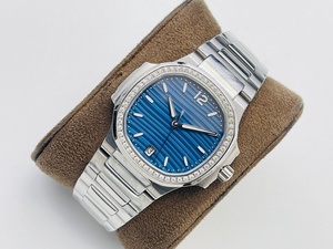 Reloj mecánico automático de alta gama 2026 con caja y brazalete de acero inoxidable, esfera de zafiro, venta al por mayor de fábrica - Product Image 2