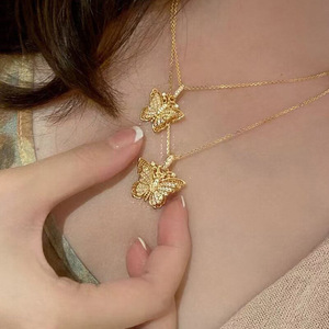 Collana con Ciondolo a Farfalla a Doppio Strato per Donne, Stile Delicato e Fatato, Catena a O, Gioielli alla Moda - Product Image 2