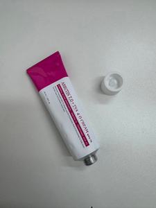 Crema para el Cuidado de la Piel Antipimples de Bajo Precio Más Vendida en 2026, Contiene <span class=keywords><strong>Ácido</strong></span> <span class=keywords><strong>Ascórbico</strong></span> para un Tono de Piel Uniforme y Antienvejecimiento - Product Image 3