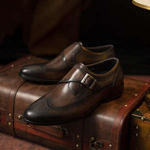 รองเท้าหนังผู้ชายแบบอ็อกซ์ฟอร์ดสุดหรูสำหรับฤดูร้อนปี 2025 น้ำหนักเบา ระบายอากาศได้ดี เหมาะสำหรับใส่ทำงานในออฟฟิศและโอกาสทางการ - Product Image 1