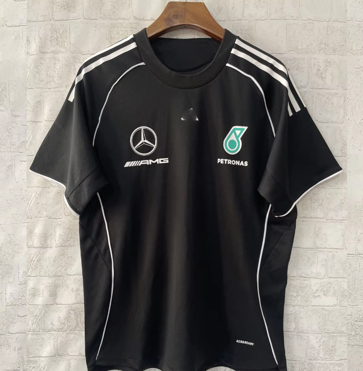 25 Mercedes, col rond noir
