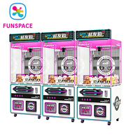 Vente en gros de machine à griffes d'arcade Funspace personnalisée, économique, à monnayeur, pour la distribution de jouets et de poupées, avec 1 an de garantie, compatible pièces anglaises