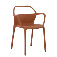 Nouveau design de chaise en plastique Pp avec accoudoirs évidé chaise de jardin extérieur moderne scandinave