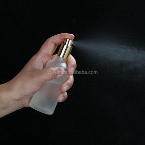 Luxury 5ml 10ml 15ml 30ml 50ml 100ml .5 unzen anti-staub kappe frost klar pumpe feinen nebel spray glas flasche mit gold/silber sprayer