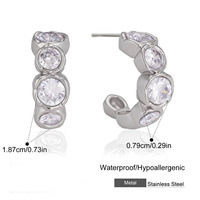 Pendientes de Media Aro con Circonita Cúbica Transparente, Bisel de Acero Inoxidable con Baño de Oro de 18k PVD, Hipoalergénicos, Joyería de Moda para Mujer