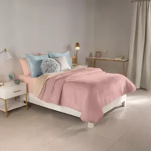 Manta de Invierno Rosa Dream, Tamaño King/Queen XL, Color Sólido, Ropa de Cama Rectangular, Estilo Moderno, Tela Teñida - Product Image 3