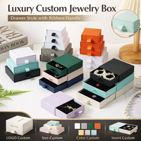 Boîte d'emballage magnétique carrée mate UV haut de gamme écologique en stock pour bijoux, montres, bagues, colliers, bracelets et pendentifs