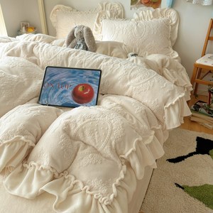 Set di Biancheria da Letto Invernale in Cashmere e Flanella, 4 Pezzi, Motivo Floreale in Rilievo con Bordo Arricciato Color <span class=keywords><strong>Crema</strong></span>, Set di Lenzuola Morbide e Confortevoli - Product Image 1