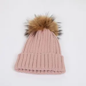 Chapeau tricoté d'hiver pour femmes de 10cm avec <span class=keywords><strong>bonnet</strong></span> <span class=keywords><strong>pompon</strong></span> en fausse fourrure de raton laveur <span class=keywords><strong>amovible</strong></span> - Product Image 5