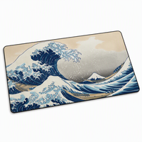 Tappetino da Gioco in Gomma Naturale Antiscivolo con Stampa a Sublimazione 300DPI, Produttore OEM, Playmat TCG Personalizzato con Bordo Cucito Impermeabile