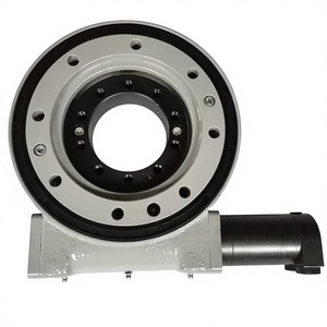 Piattaforma Rotante con Cuscinetti di Rotazione a Vite Senza Fine QT450 CORESUN SC7-71-RH-M50A, Precisione 0.2, Rapporto di Trasmissione 71:1 - Product Image 1