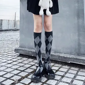 Женские клетчатые теплые длинные хлопковые носки в английском ретро-стиле, носки до колена с рисунком ромбиками для девочек
