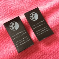 Étiquette d'entretien durable, étiquette d'entretien en satin 100% polyester pour t-shirt