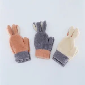 Fabrika toptan örme akrilik kış sıcak renkli sevimli çocuklar açık koruyucu el sıcak kış eldiven