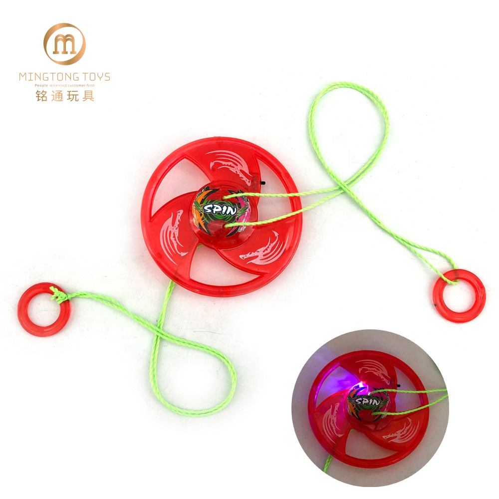 Hot sale interesting LED electric light glow spinning ball toy