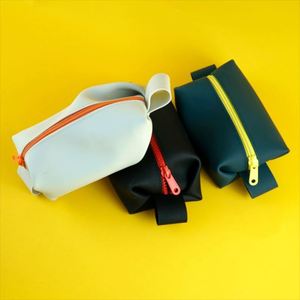 Grande trousse de maquillage pour femme en silicone, résistante à l'eau, avec poignée souple, motif bonbons, pour voyage, fermeture éclair - Product Image 5