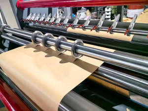 WFQ-1600A Doppel motorantrieb horizontale Art Handwerk Papierrolle zu Rolle Schneiden Schneide maschine gelbe Papiers ch neider Maschine - Product Image 4