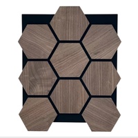 Panneaux acoustiques en bois modernes dans une forme hexagonale avec plusieurs couleurs pour la décoration murale