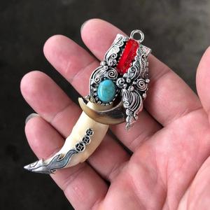 <span class=keywords><strong>Collana</strong></span> <span class=keywords><strong>con</strong></span> ciondolo a dente di cane sportivo intarsiato in <span class=keywords><strong>argento</strong></span> tibetano e catena in bambù, regalo all'ingrosso per una generazione di amanti degli animali domestici - Product Image 2