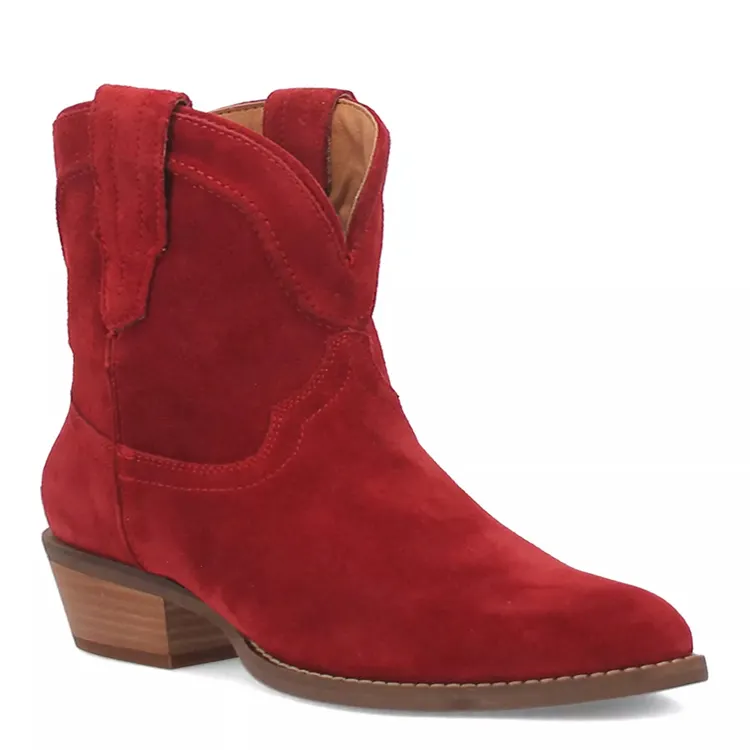 How to wear red boots 2020