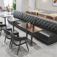 Ensemble de mobilier de restauration commercial personnalisé : tables, chaises, banquettes et canapés pour café, bistrot, hôtel et projets hôteliers