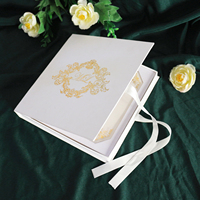 Boîte d'invitation de mariage de luxe 2026 en velours blanc/carton rigide avec texte en acrylique transparent et ruban