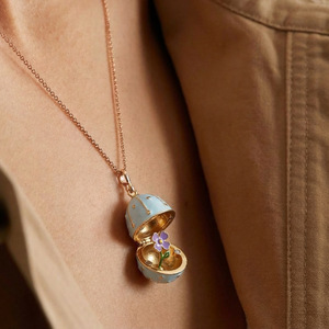 Collier Pendentif Fleur en Forme d'Œuf de Pâques Ouvertable, Boîte Secrète Personnalisée avec Fleur de Naissance des 12 Mois, Bijou Cadeau pour Femme - Product Image 2