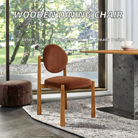 Chaise de salle à manger contemporaine en bois massif de qualité commerciale, faite à la main, avec dossier rembourré en velours, chaise de salon pour hôtel et restaurant, tube métallique