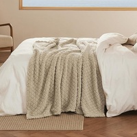 Couverture en molleton de flanelle rayée Jacquard de luxe chaude et confortable pour lits doubles Couverture de lit de luxe portable