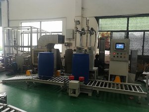 Liquide visqueux automatique de machine de remplissage d'huile de lubrifiants de voiture de graisse 200L pour l'<span class=keywords><strong>eau</strong></span> chimique - Product Image 6