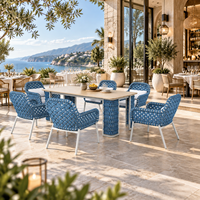 Ensemble de salle à manger d'extérieur de luxe côtier en corde tressée bleue avec table en bois naturel pour villa, complexe hôtelier, bord de piscine, patio
