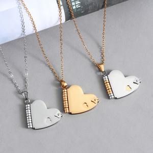 Collier médaillon cœur ouvrable <span class=keywords><strong>en</strong></span> acier inoxydable 30 mm, personnalisable avec <span class=keywords><strong>mots</strong></span>, pendentif couple, bijou souvenir photo, cadeau pour <span class=keywords><strong>elle</strong></span> et lui - Product Image 3