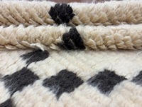 Tapis shaggy en laine fait main noir et blanc à motif géométrique losanges, à poils longs, antistatique, adapté aux animaux domestiques, pour salon et chambre à coucher