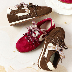 Chaussures de sport rétro rouges pour femmes avec talonnette intégrée, en cuir véritable, semelle souple, style Forrest Gump, baskets décontractées - Product Image 1