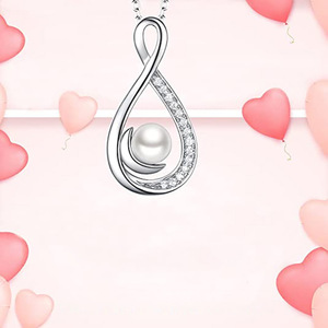 Collana con Ciondolo Sole Luna Stella per Donne, Gioielli di Moda Celestiale - Product Image 2