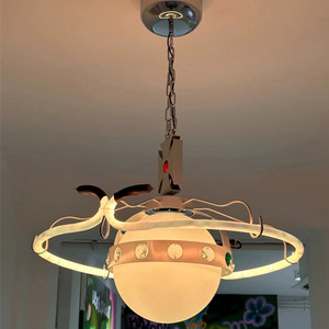 Lámpara de araña decorativa UFO con luz LED E27 de un solo cabezal y forma redonda para el hogar, dormitorio, habitación infantil, restaurante, bar. - Product Image 3