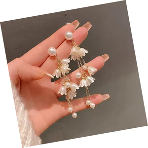 Delicate Jewelry White Flower Long Tassel <strong>Earrings</strong> <strong>Pretty</strong> Simulated Pearl Drop Pierced <strong>Earrings</strong> for Women - Product Image 5